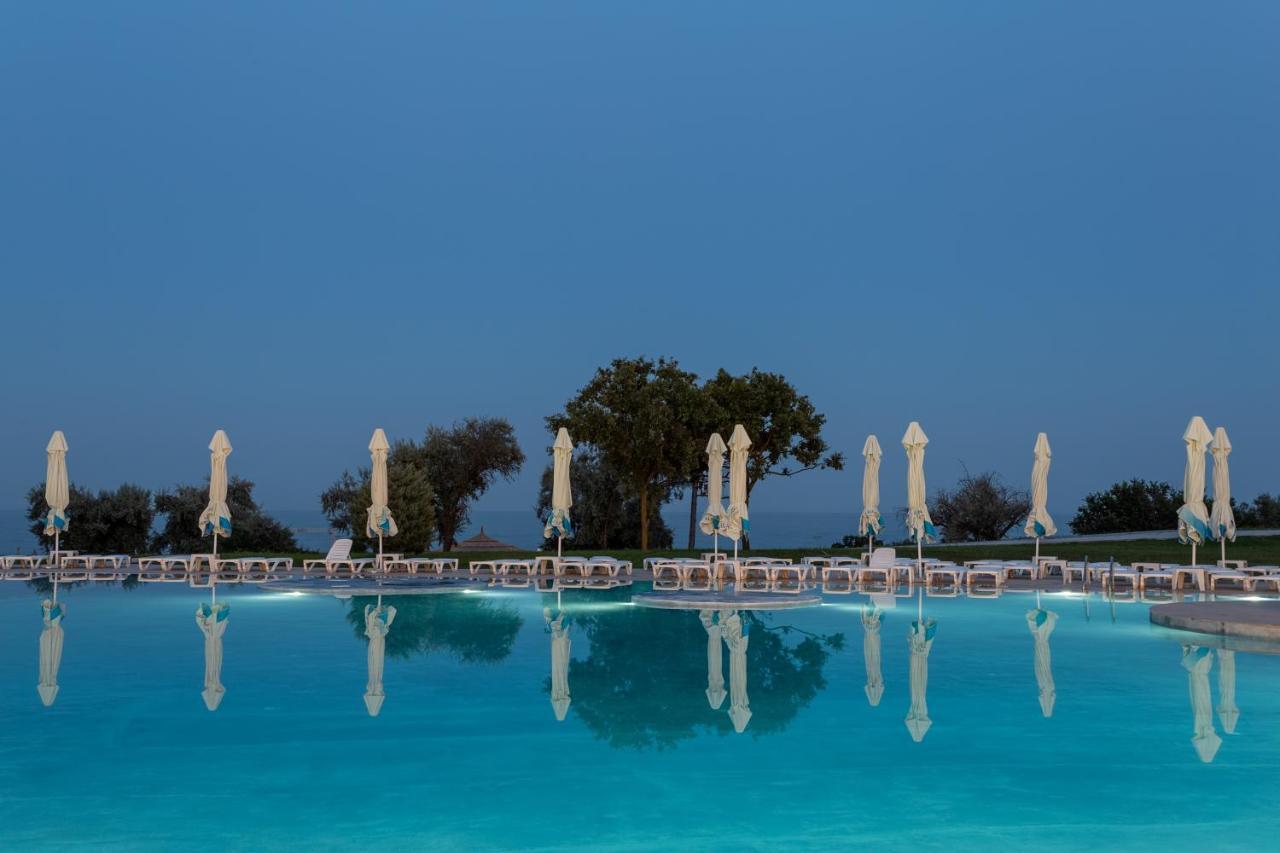 Hotel Cleopatra Сатурн Екстериор снимка