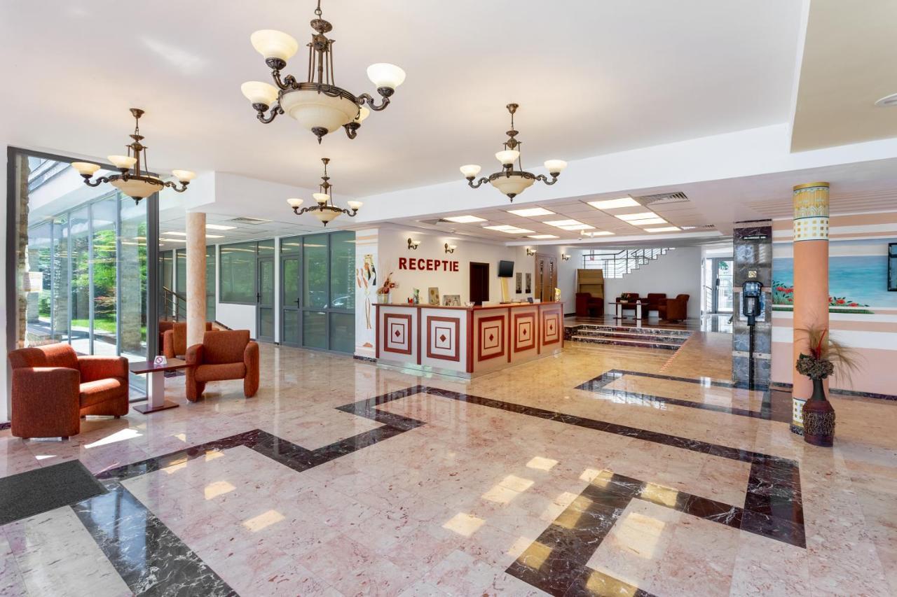 Hotel Cleopatra Сатурн Екстериор снимка