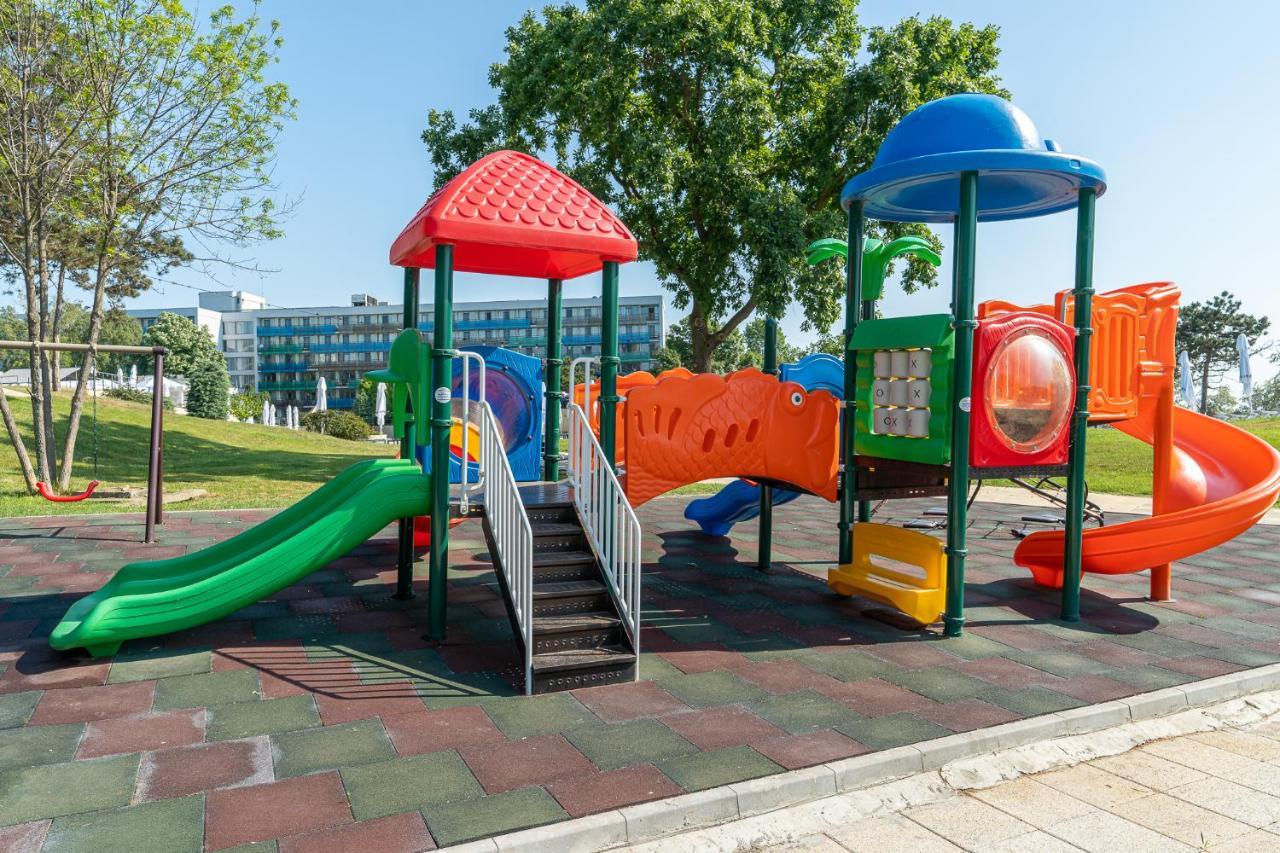 Hotel Cleopatra Сатурн Екстериор снимка